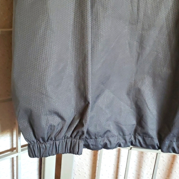 Stormtech gray mens lightweight jacket embroidery XBOX size M - Picture 7 of 7